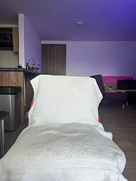 Georgiafox online show from December 17, 2025, 3:40 pm