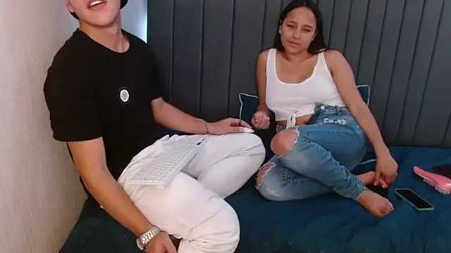 24 7horny  online show from April 4, 2026, 12:35 pm