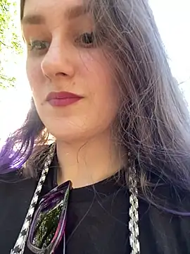 Erotic Synth Goddess online show from May 4, 2026, 1:51 pm