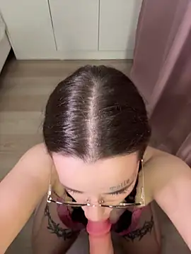 Snapshot of fuckdoll_18 chatting on October 17, 2025, 8:39 am fuckdoll 18 online show from October 17, 2025, 8:39 am