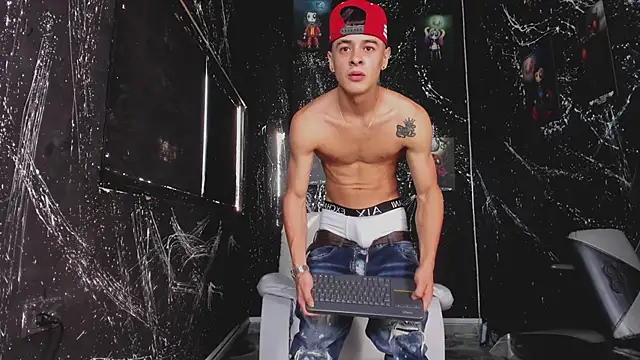 Snapshot of JuniorMorris_ chatting on September 19, 2025, 9:37 pm JuniorMorris online show from September 19, 2025, 9:37 pm