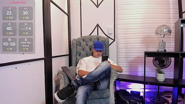 Snapshot of JuniorMorris_ chatting on September 29, 2025, 9:52 pm JuniorMorris online show from September 29, 2025, 9:52 pm