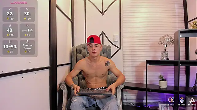 Snapshot of JuniorMorris_ chatting on October 8, 2025, 8:39 pm JuniorMorris online show from October 8, 2025, 8:39 pm