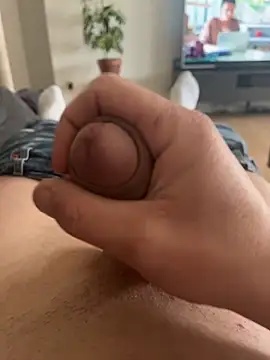 Snapshot of moi_seul chatting on December 11, 2024, 1:28 pm moi seul online show from December 11, 2024, 1:28 pm