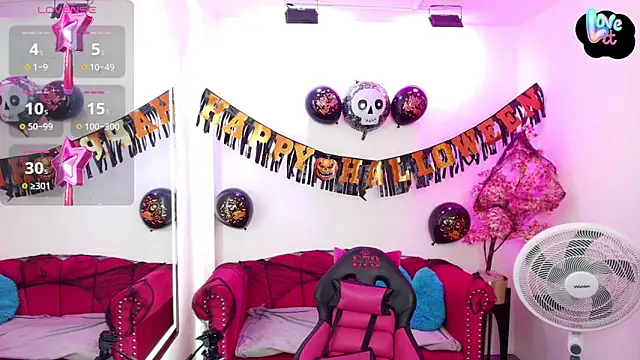 Miss dolly  online show from October 30, 2025, 12:17 pm