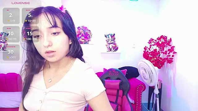 Miss dolly  online show from May 5, 2026, 12:13 pm