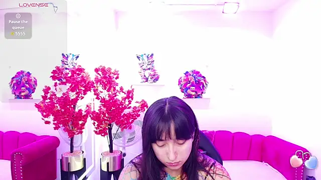Miss dolly  online show from July 31, 2026, 12:37 pm