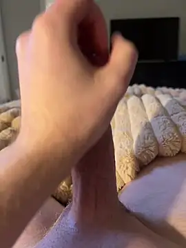 40Cakes online show from February 17, 2026, 4:57 pm