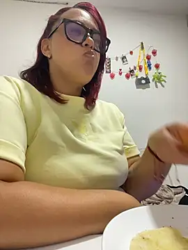 keirabbw online show from April 26, 2026, 2:53 am