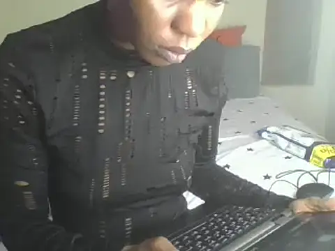 t-NaughtyLicia online show from December 9, 2024, 10:11 am