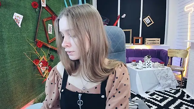 MayaSinabon online show from December 7, 2024, 7:16 am