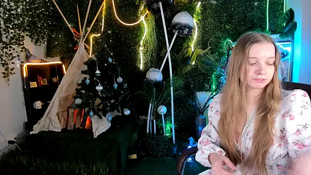 MayaSinabon online show from December 15, 2024, 7:13 am