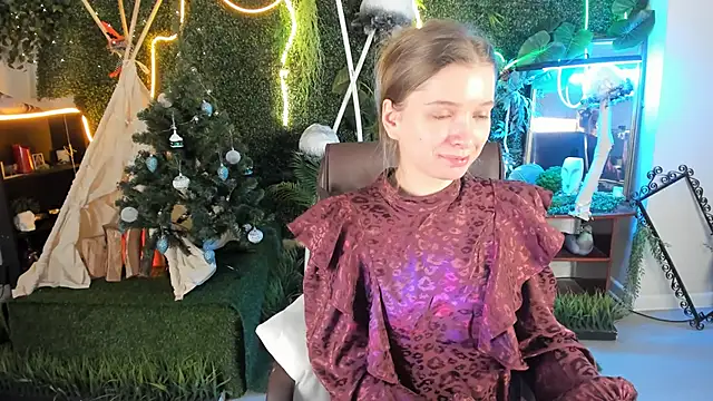 MayaSinabon online show from December 22, 2024, 9:11 am