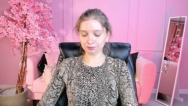 MayaSinabon online show from January 8, 2025, 4:11 pm