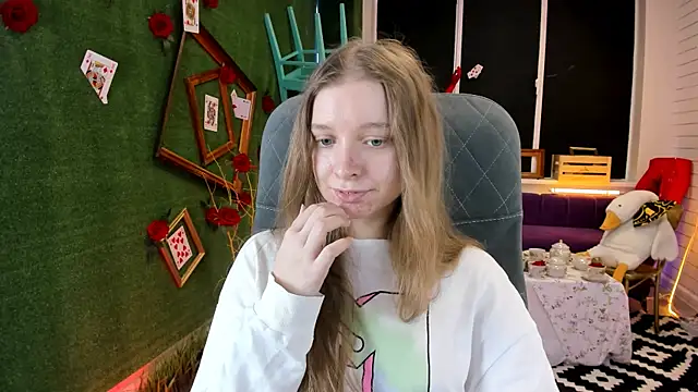 MayaSinabon online show from February 8, 2025, 12:28 pm
