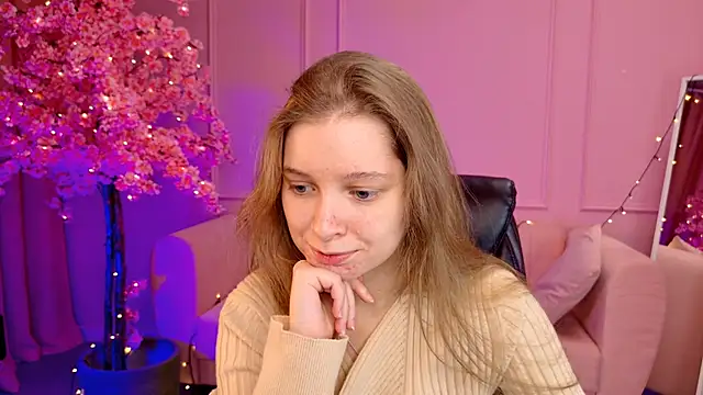 MayaSinabon online show from March 4, 2025, 9:07 am
