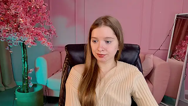 MayaSinabon online show from March 4, 2025, 3:15 pm