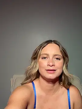 Sophie Raegan online show from October 28, 2025, 1:03 pm