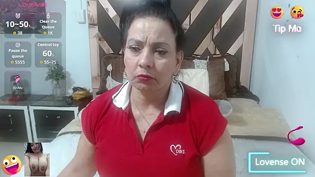 Snapshot of lindaesmeralda chatting on October 5, 2025, 11:57 pm lindaesmeralda online show from October 5, 2025, 11:57 pm