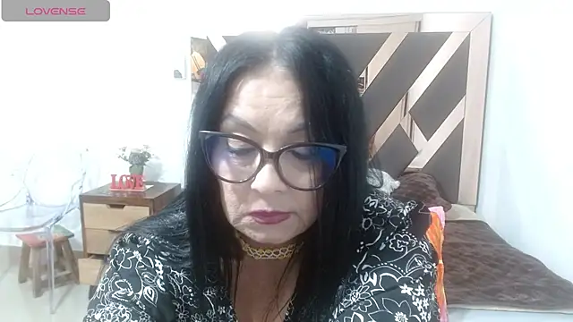 Snapshot of lindaesmeralda chatting on March 18, 2026, 4:54 pm lindaesmeralda online show from March 18, 2026, 4:54 pm