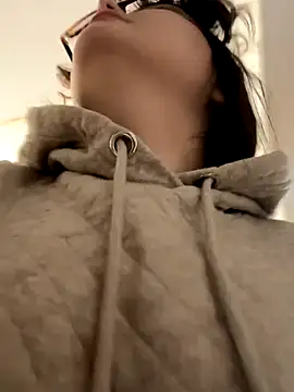 Snapshot of NikaMur chatting on October 7, 2025, 2:42 am NikaMur online show from October 7, 2025, 2:42 am