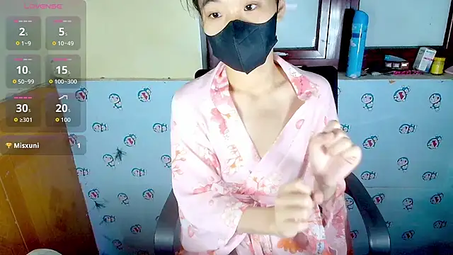   Saphia   online show from November 27, 2025, 3:58 pm