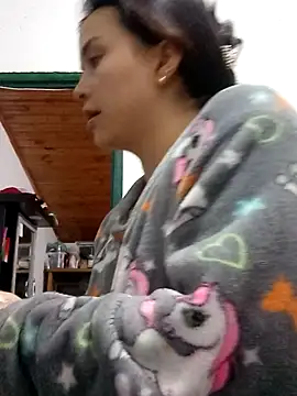 Snapshot of CharlotteScotte chatting on December 6, 2024, 9:43 am CharlotteScotte online show from December 6, 2024, 9:43 am