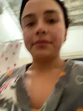 Snapshot of CharlotteScotte chatting on December 13, 2024, 8:20 am CharlotteScotte online show from December 13, 2024, 8:20 am