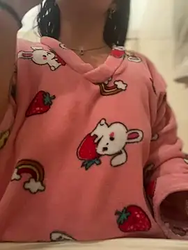 Snapshot of CharlotteScotte chatting on December 21, 2024, 9:23 am CharlotteScotte online show from December 21, 2024, 9:23 am