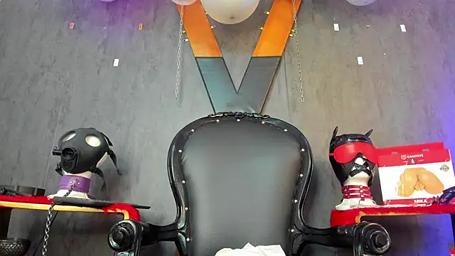 Snapshot of CharlotteScotte chatting on January 8, 2025, 12:05 pm CharlotteScotte online show from January 8, 2025, 12:05 pm