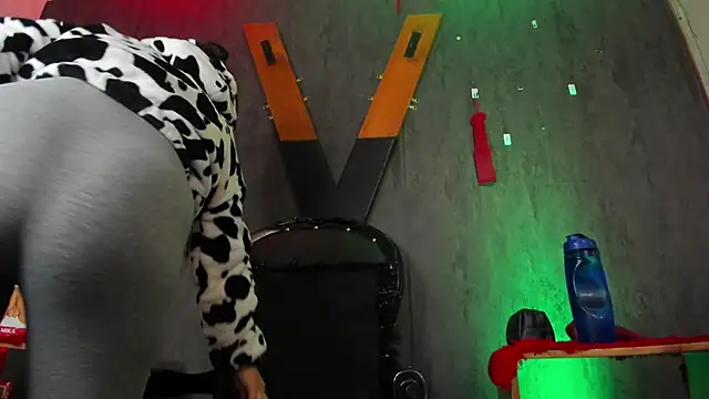 Snapshot of CharlotteScotte chatting on January 14, 2025, 11:53 am CharlotteScotte online show from January 14, 2025, 11:53 am