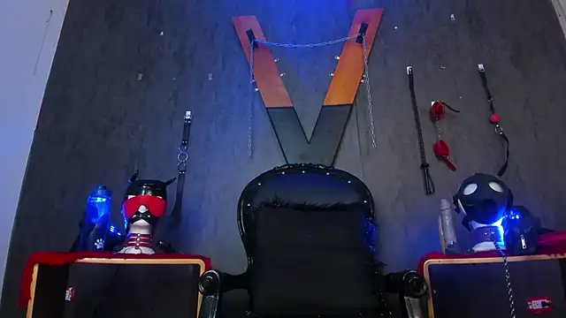 Snapshot of CharlotteScotte chatting on January 17, 2025, 11:49 am CharlotteScotte online show from January 17, 2025, 11:49 am