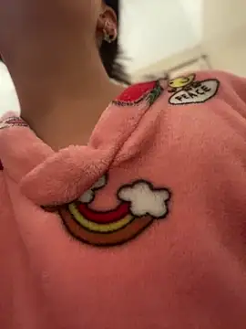 Snapshot of CharlotteScotte chatting on January 18, 2025, 10:28 am CharlotteScotte online show from January 18, 2025, 10:28 am