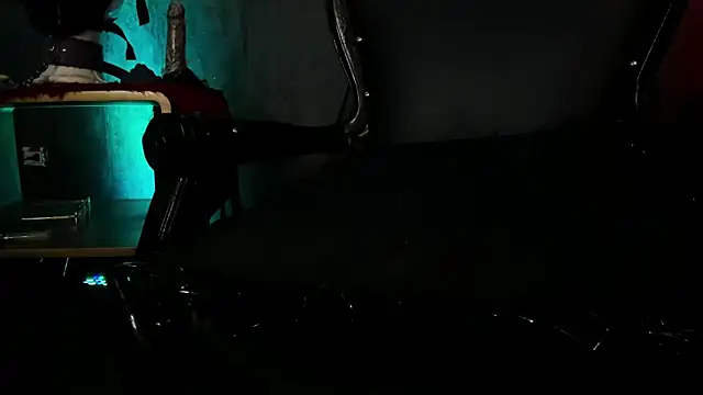 Snapshot of CharlotteScotte chatting on January 20, 2025, 6:43 pm CharlotteScotte online show from January 20, 2025, 6:43 pm