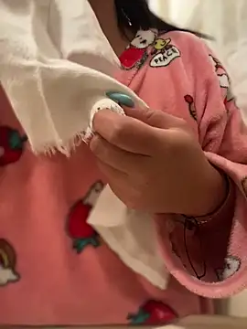 Snapshot of CharlotteScotte chatting on January 22, 2025, 10:18 am CharlotteScotte online show from January 22, 2025, 10:18 am