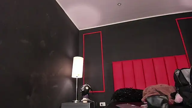 Snapshot of CharlotteScotte chatting on March 1, 2025, 12:23 pm CharlotteScotte online show from March 1, 2025, 12:23 pm