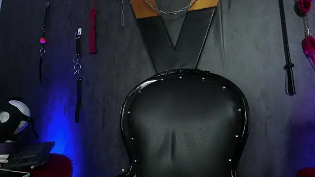 Snapshot of CharlotteScotte chatting on March 7, 2025, 5:06 pm CharlotteScotte online show from March 7, 2025, 5:06 pm