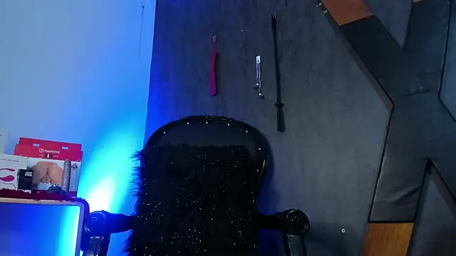 Snapshot of CharlotteScotte chatting on March 20, 2025, 11:27 am CharlotteScotte online show from March 20, 2025, 11:27 am