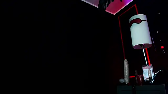 Snapshot of CharlotteScotte chatting on October 22, 2025, 11:10 am CharlotteScotte online show from October 22, 2025, 11:10 am