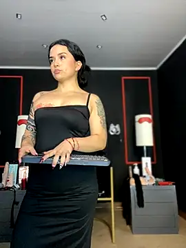 CharlotteScotte online show from November 3, 2025, 11:33 am