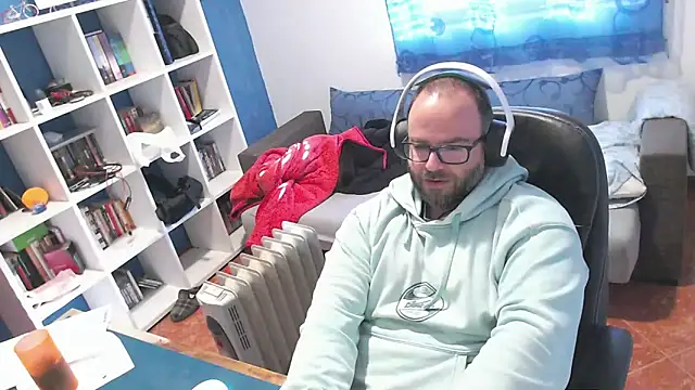 ravingr4d4 online show from November 25, 2025, 2:06 pm