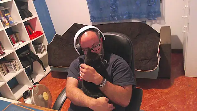 ravingr4d4 online show from June 9, 2026, 9:04 pm