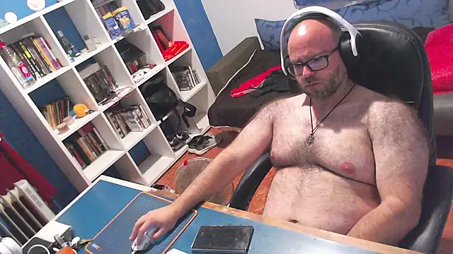 ravingr4d4 online show from June 23, 2026, 9:46 pm