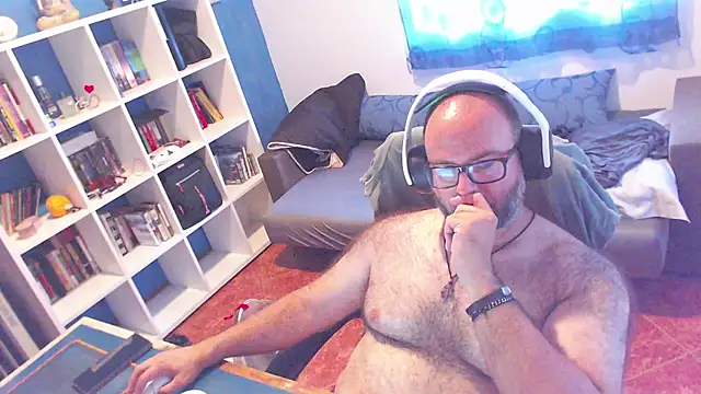 ravingr4d4 online show from July 6, 2026, 1:19 pm