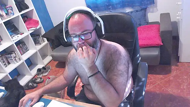 ravingr4d4 online show from July 28, 2026, 4:39 pm