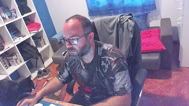 ravingr4d4 online show from July 29, 2026, 10:35 am
