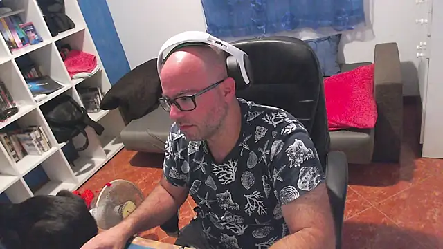 ravingr4d4 online show from August 2, 2026, 9:46 pm