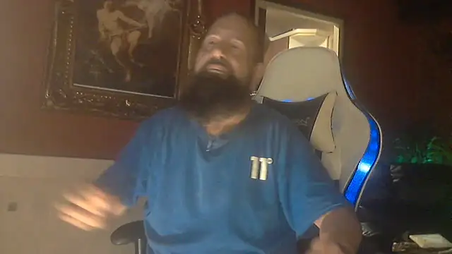 maseurbeardedpig online show from August 7, 2026, 3:52 am