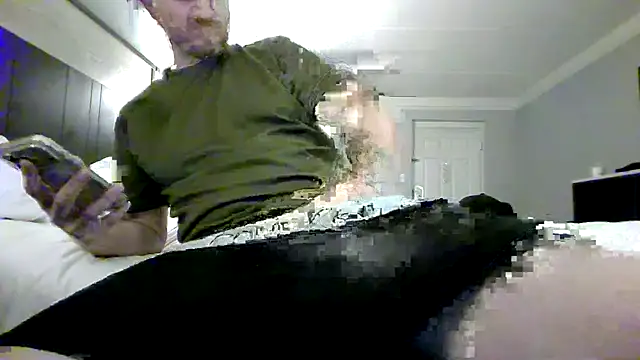 Tylerx9 online show from May 9, 2026, 7:41 pm