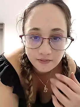 Snapshot of Karol_and_David_hotcouple chatting on December 3, 2024, 1:30 am Karol and David hotcouple online show from December 3, 2024, 1:30 am